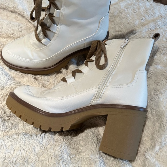 UNIVERSAL THREAD size 9 Off-White Women's Glenda Boots NEW - Picture 11 of 11